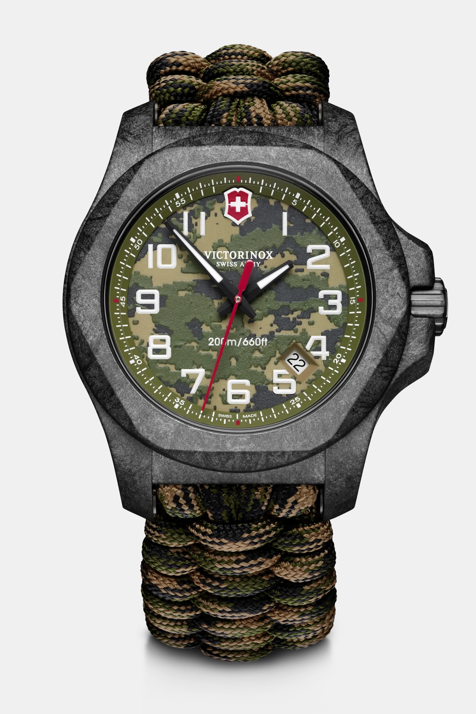 VICTORINOX　I.N.O.X.　LIMITED EDITION Hands-On: Victorinox I.N.O.X Automatic 41mm Carbon Limited