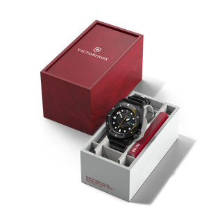 Victorinox Summit XLT 黒 Victorinox Summit XLT Chrono - Black Rubber Strap with