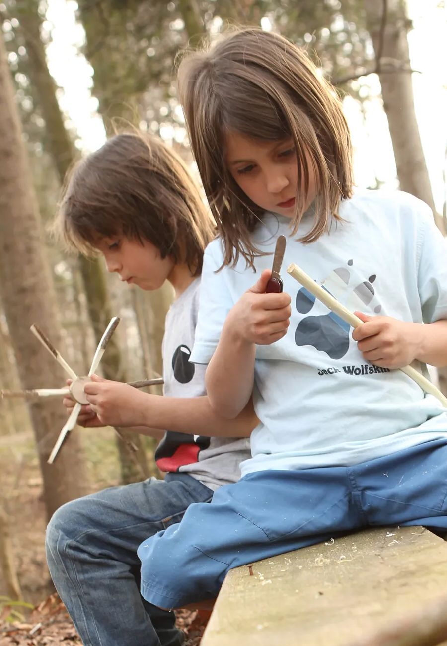 The Nine Key Rules for Carving Safely with Kids