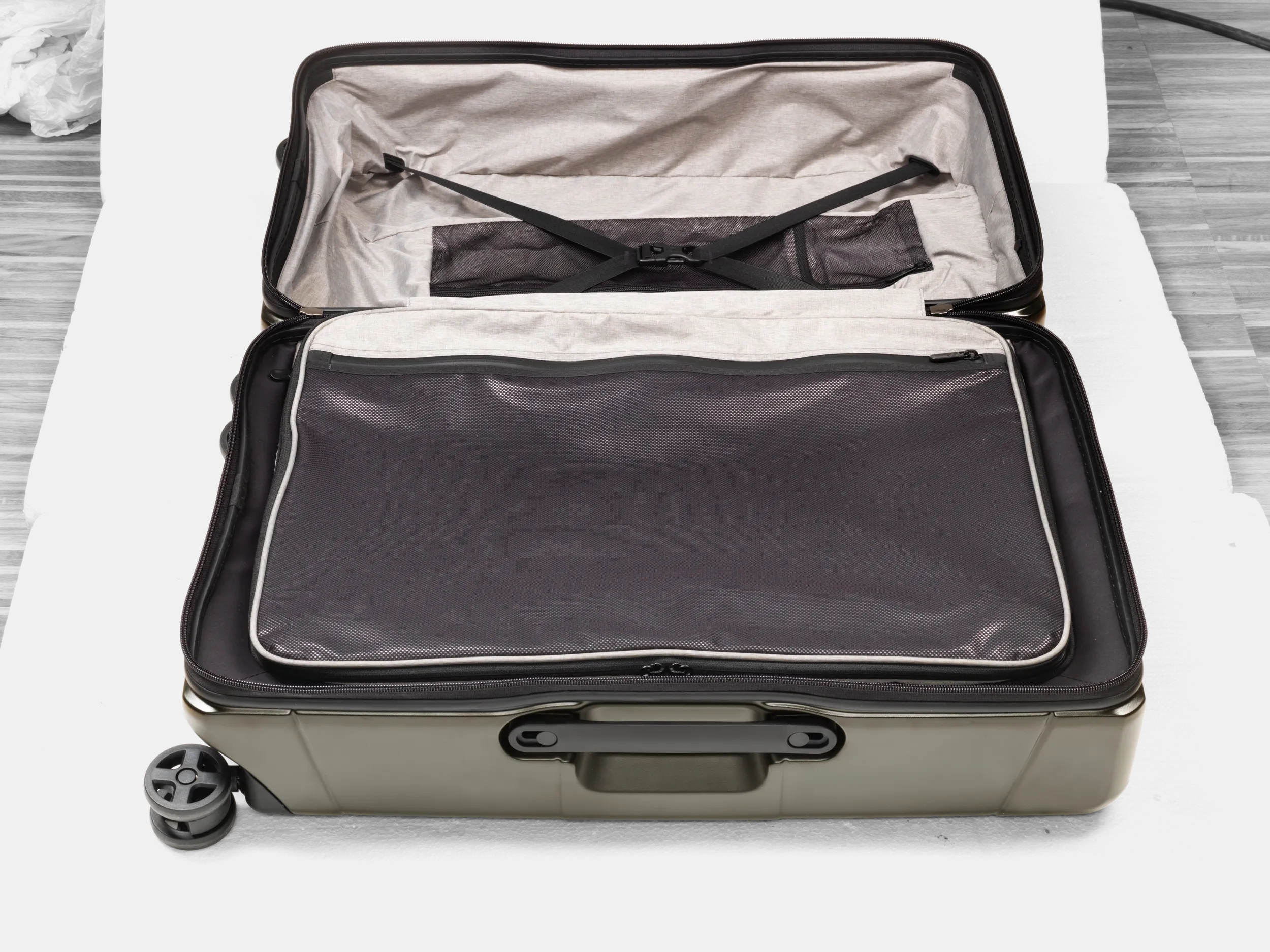 Lexicon Hardside Global Carry-On - 602104