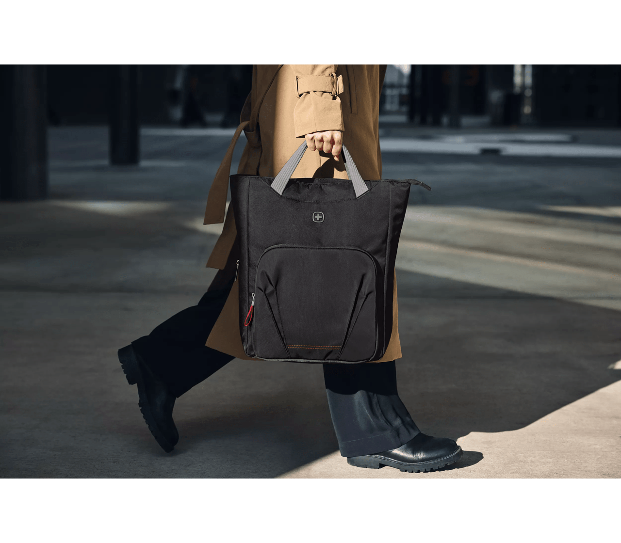 Motion Vertical Tote - null