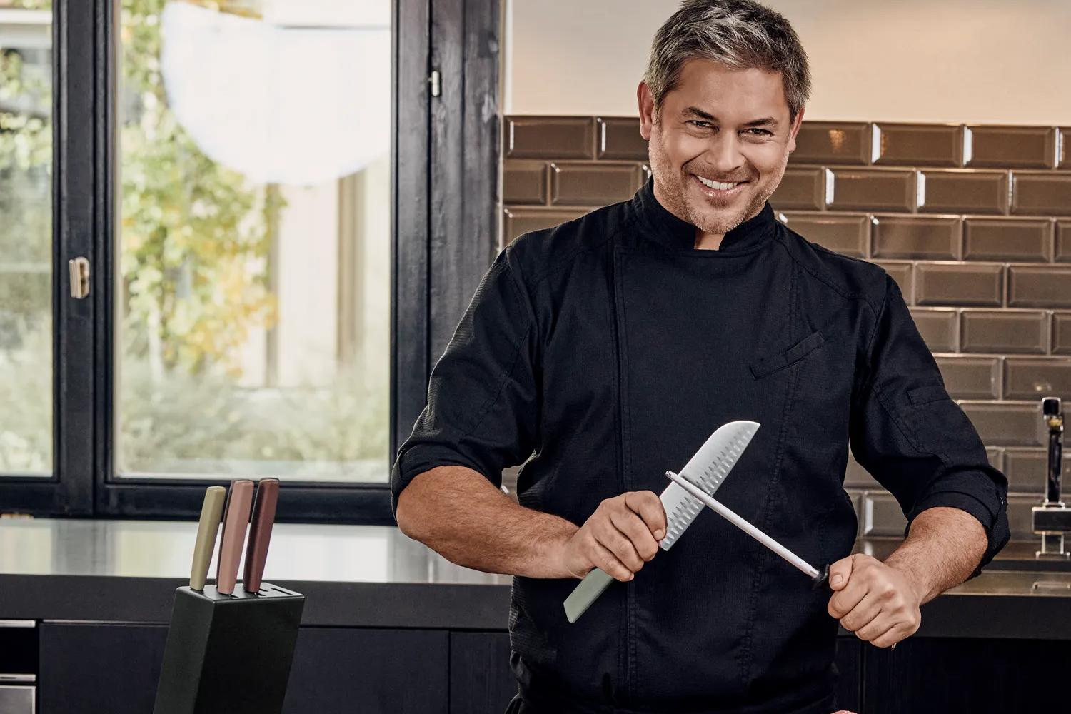 Victorinox chef knife sharpening hotsell angle