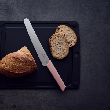 Bread knives