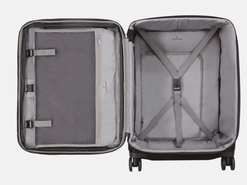 Victorinox Werks Traveler 6.0 Softside Medium Case in black Victorinox Werks Traveler 6.0 Softside Medium Case in black
