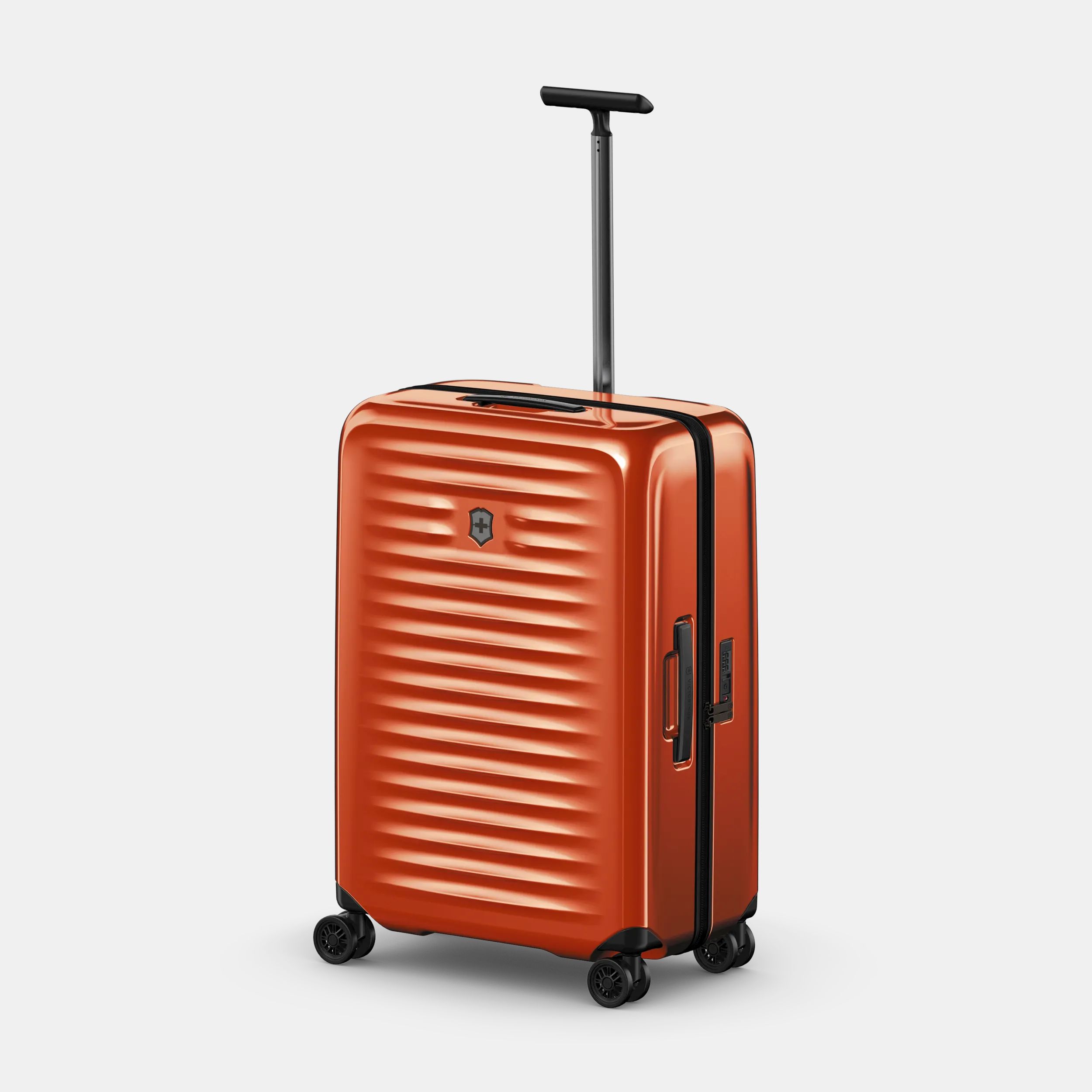 Victorinox medium luggage outlet