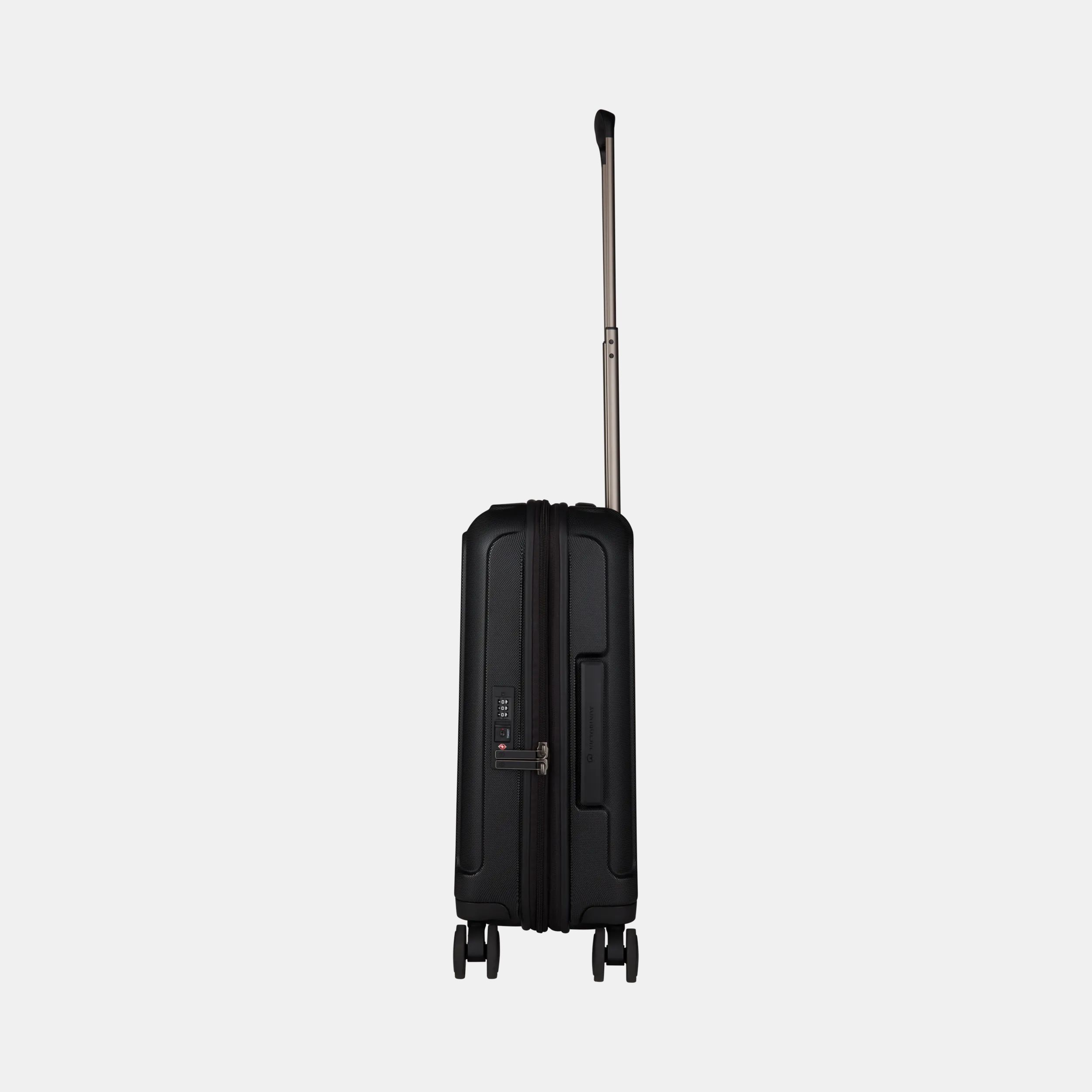 Victorinox Werks Traveler 6.0 Hardside Global Carry-On in black - 609968