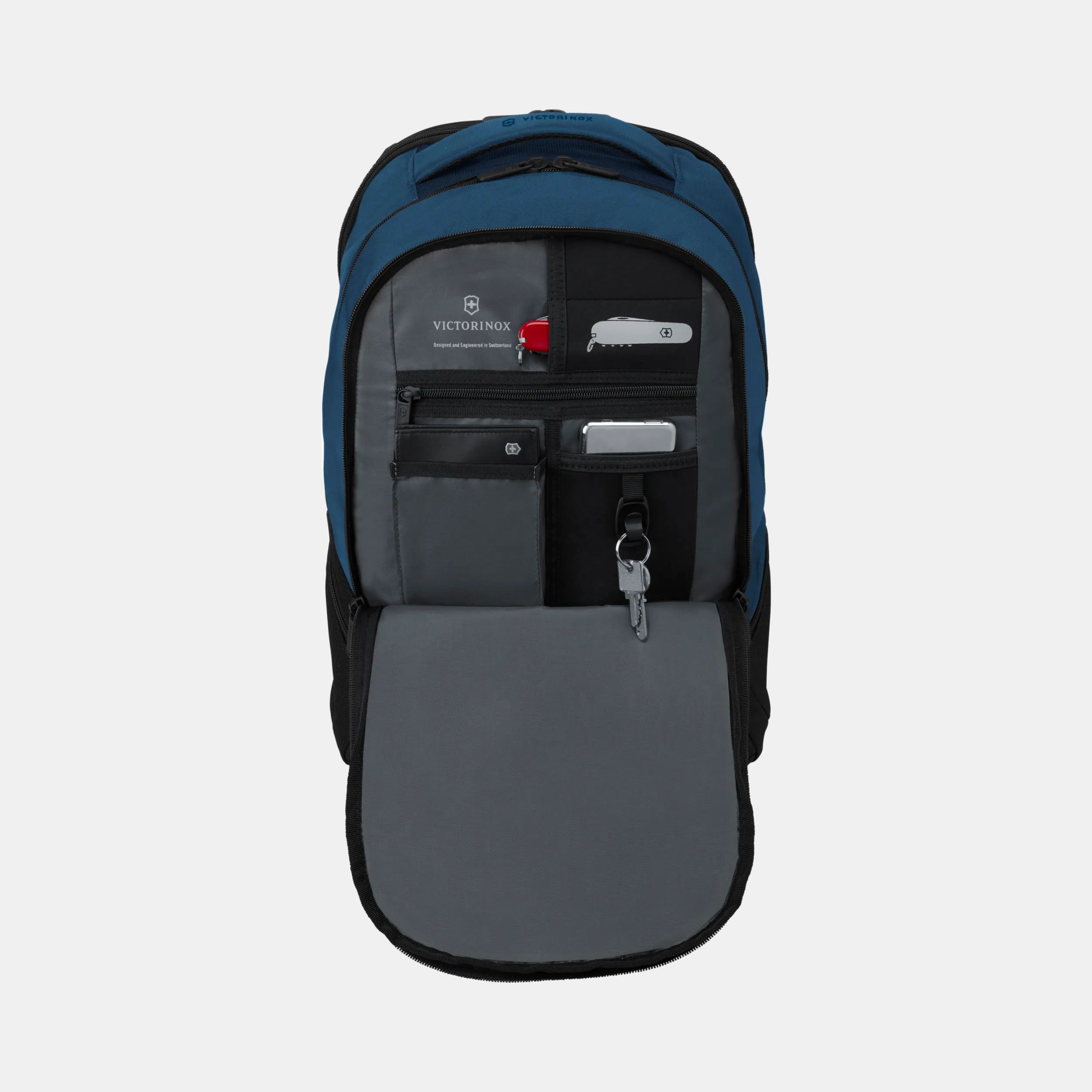 Victorinox deluxe backpack top