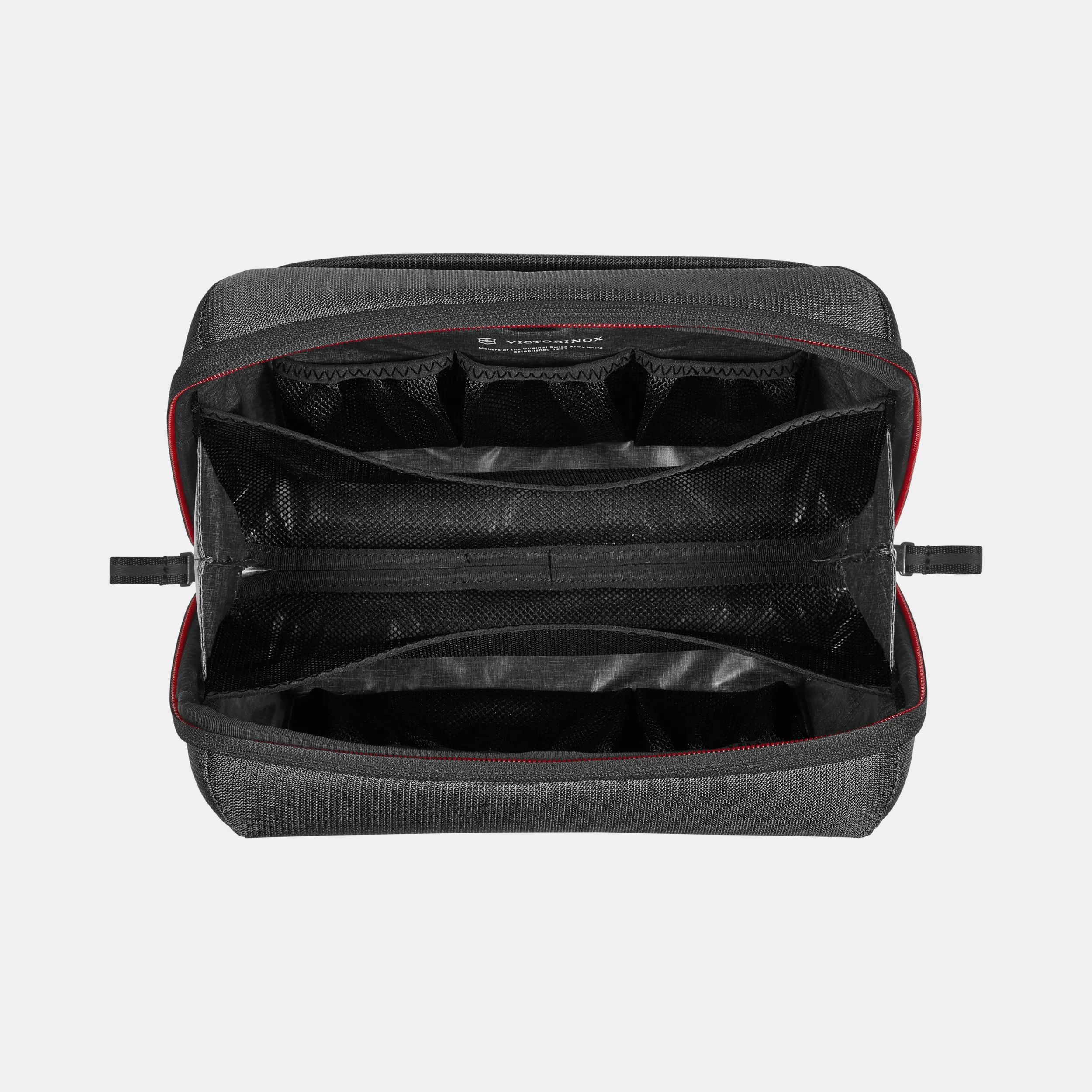 Travel Accessories Edge Toiletry Case Deluxe - 610946