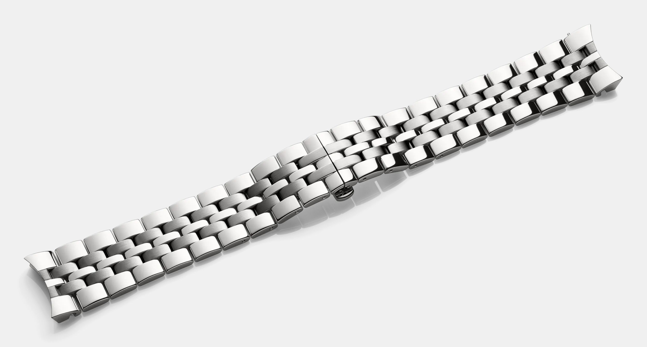 Metal clasp bracelet on sale