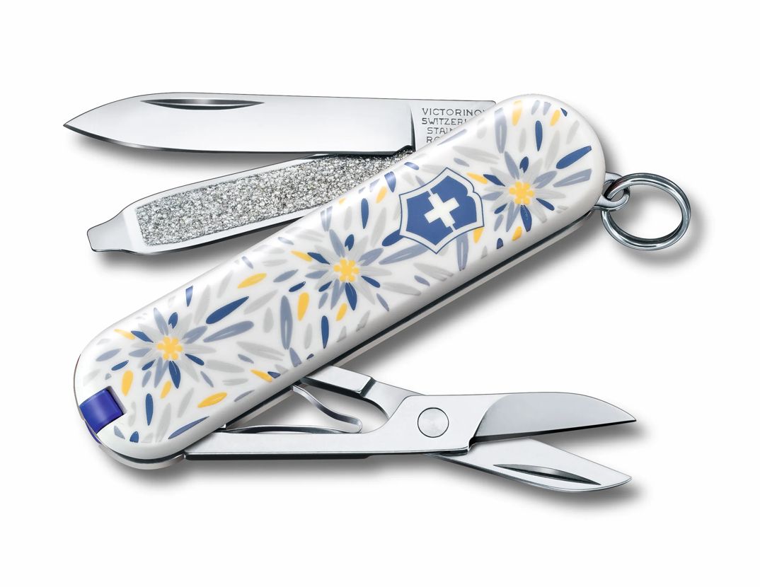 Victorinox Classic Limited Edition 2021 in Alpine Edelweiss