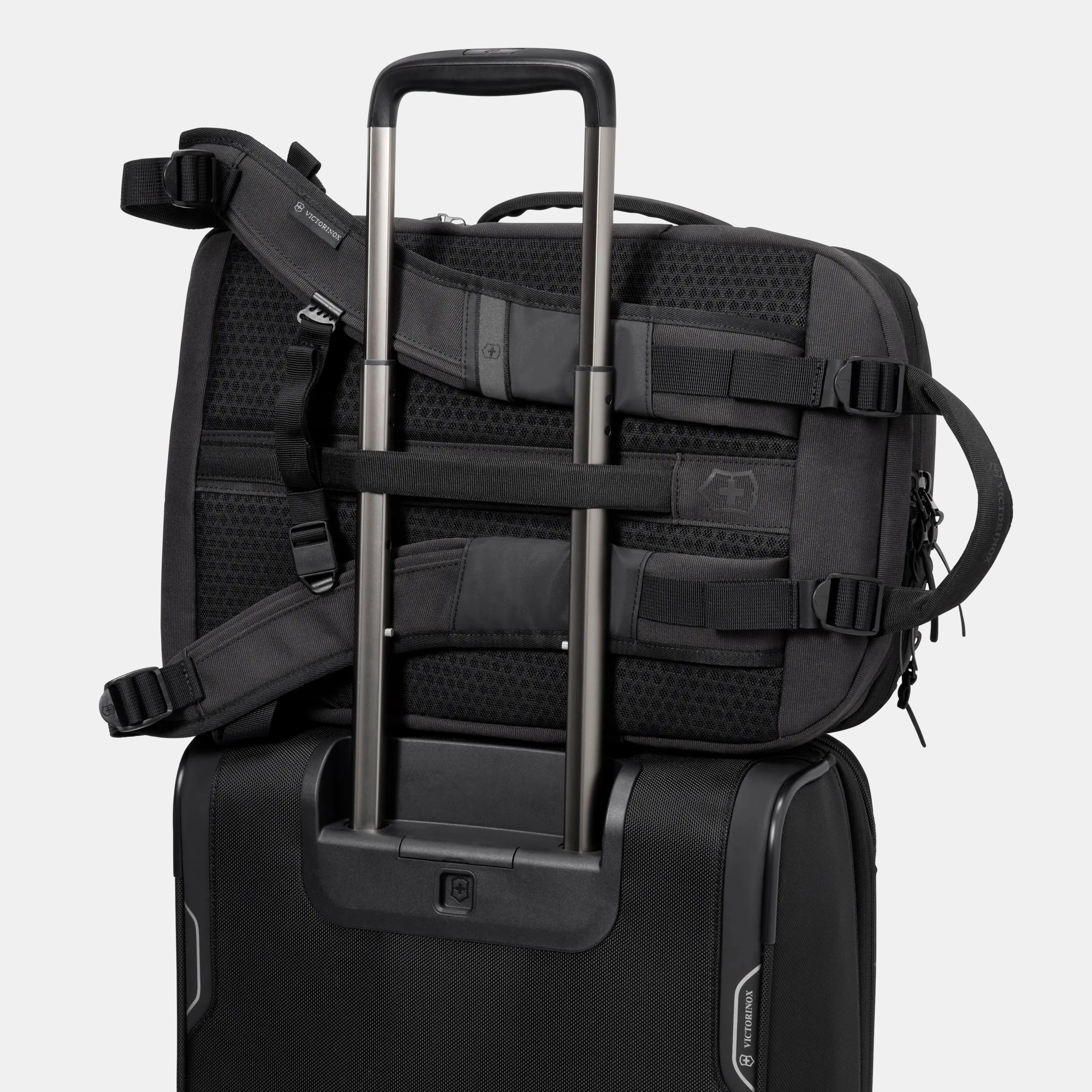 Victorinox ツーリング 2.0 コミューター バックパック ブラック