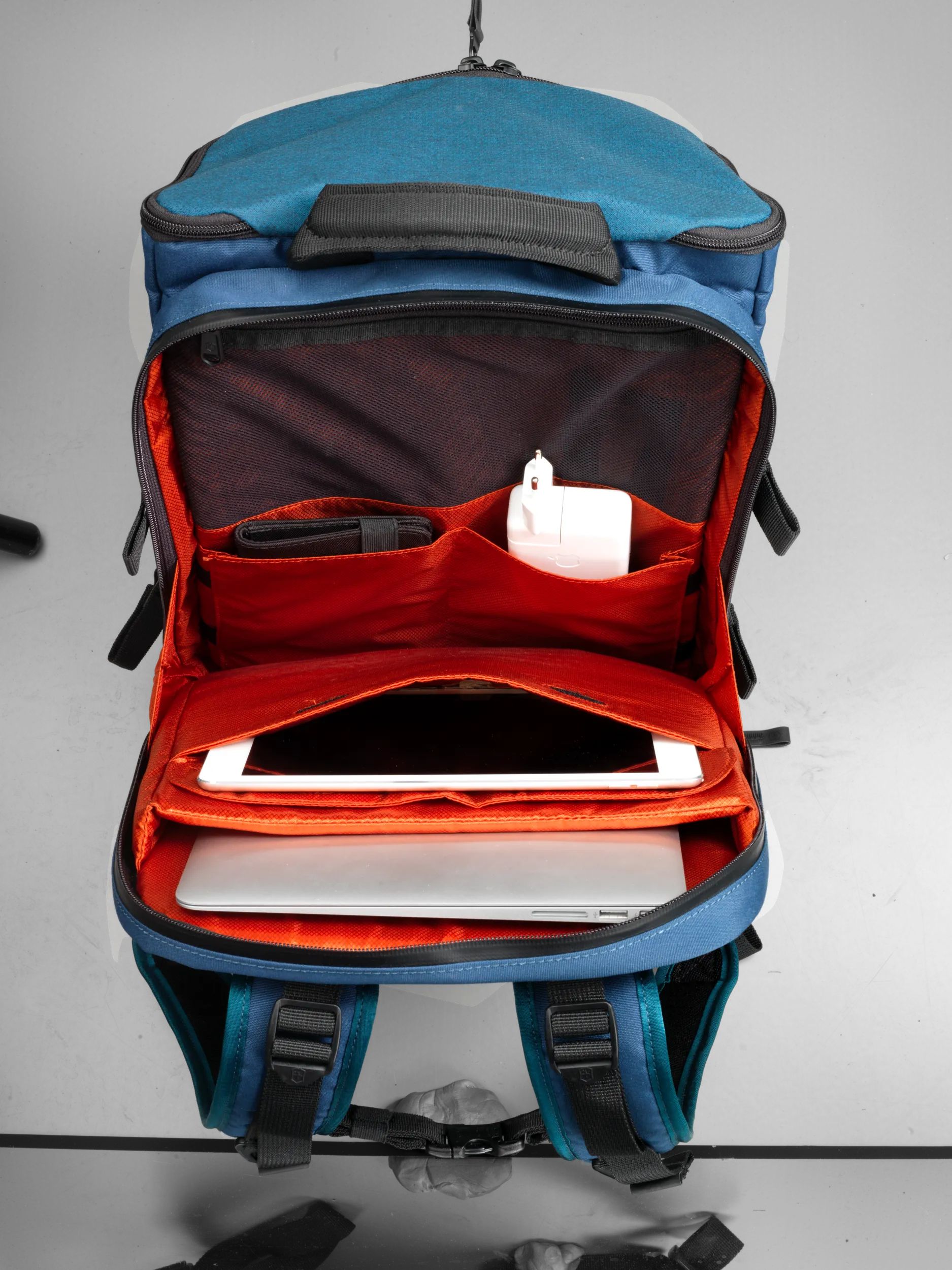 Victorinox vx touring 15 outlet