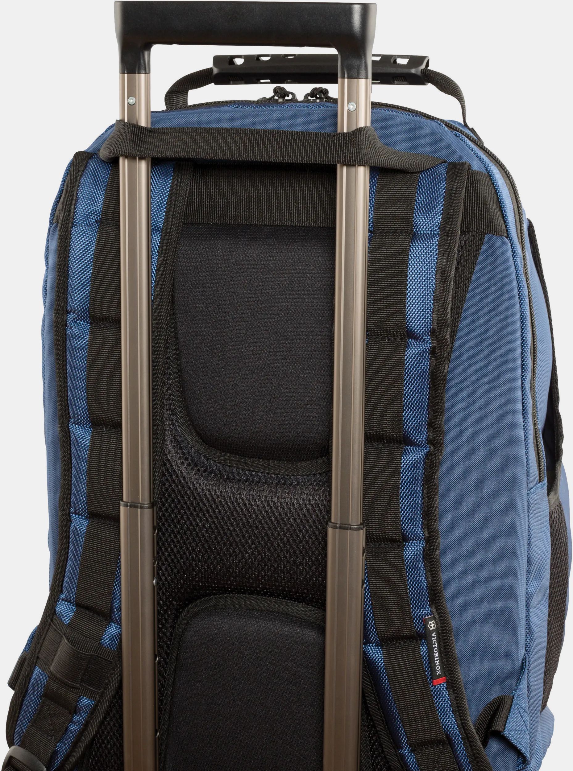 Victorinox trooper backpack hotsell