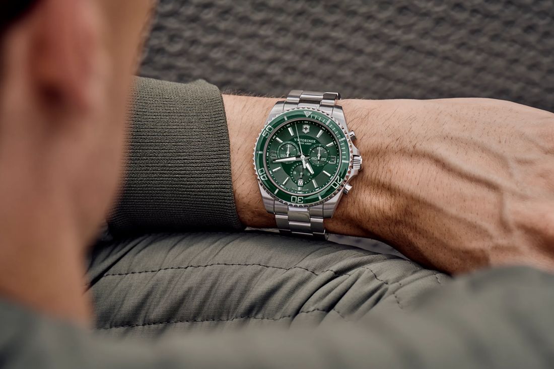 Victorinox maverick shop green dial