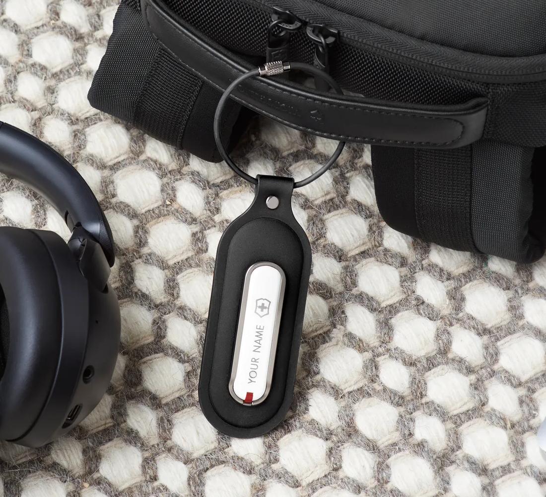 Victorinox luggage tag top