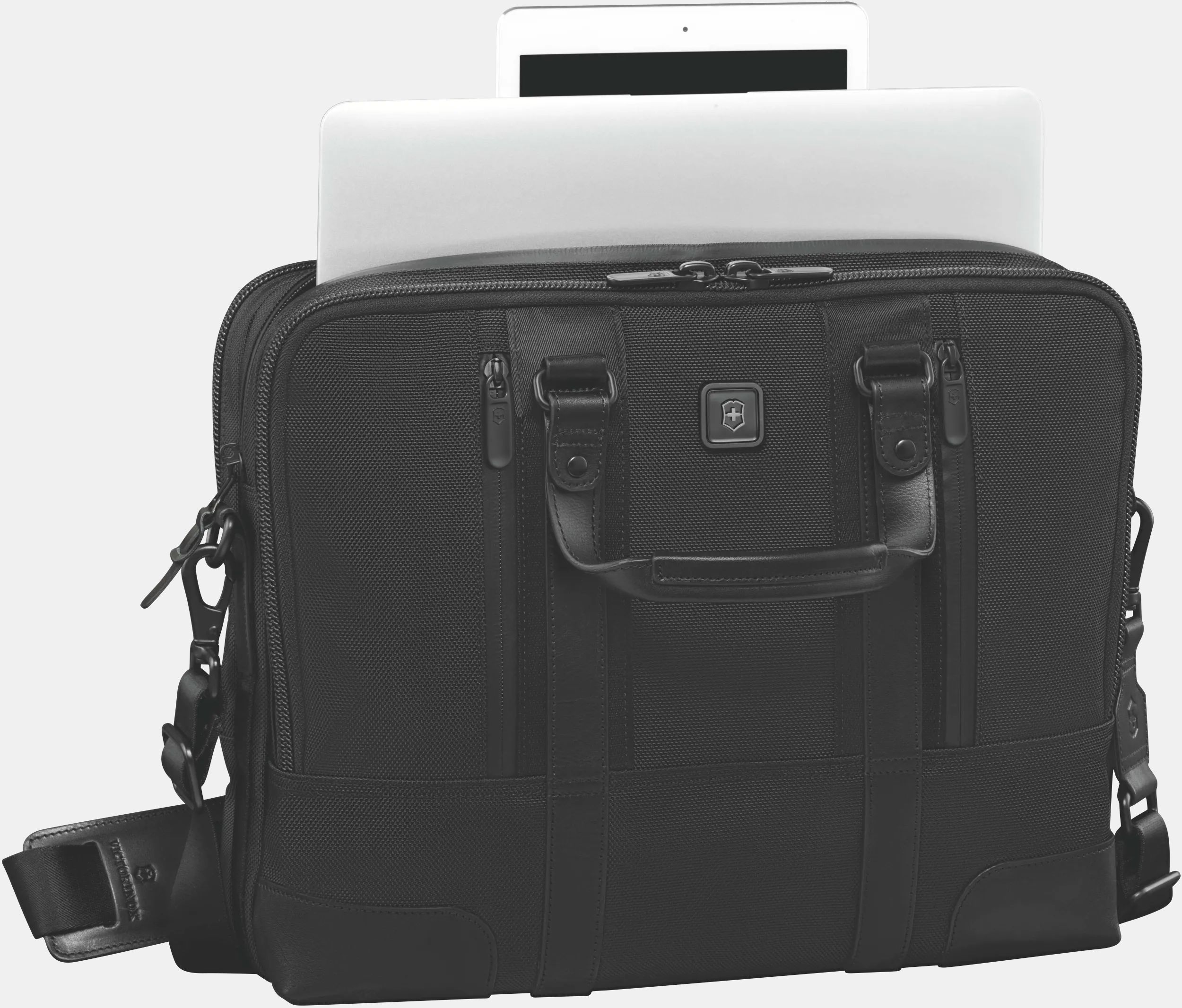 素敵でユニークな Victorinox レキシコン プロフェッショナル ラサール 13 バッグ