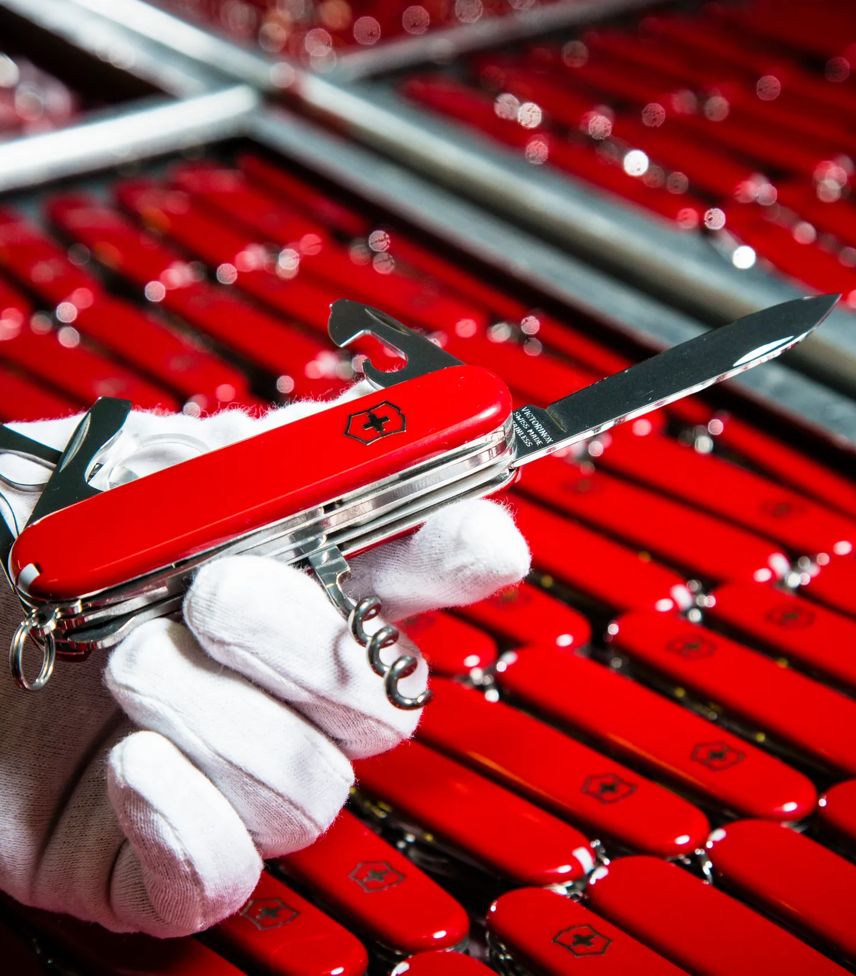 Victorinox Swiss made pocket knives