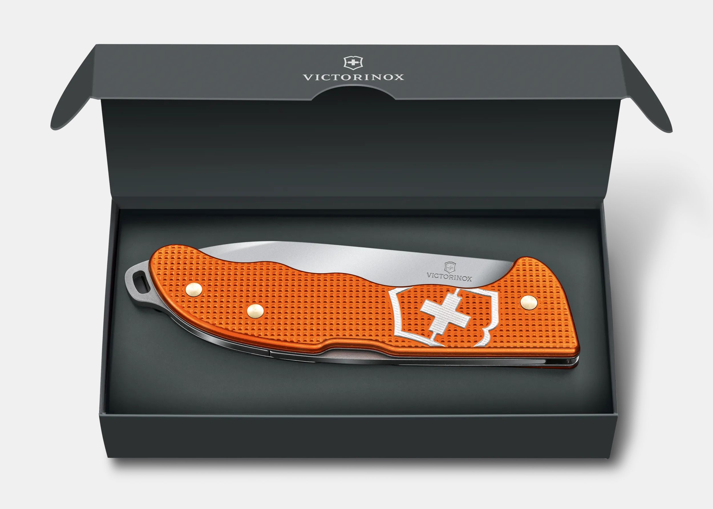 Victorinox Hunter Pro Alox Limited Edition 2021 in tiger orange 0.9415.L21