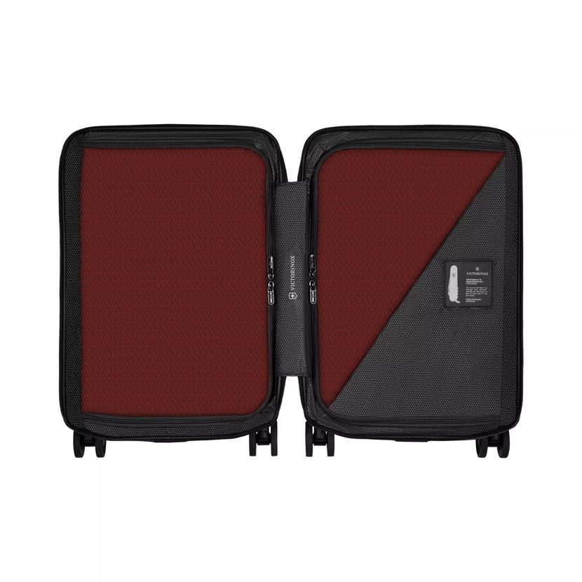 Victorinox Airox Global Hardside Carry-on in red - 612498