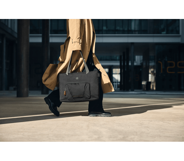 Motion Deluxe Tote - 612543