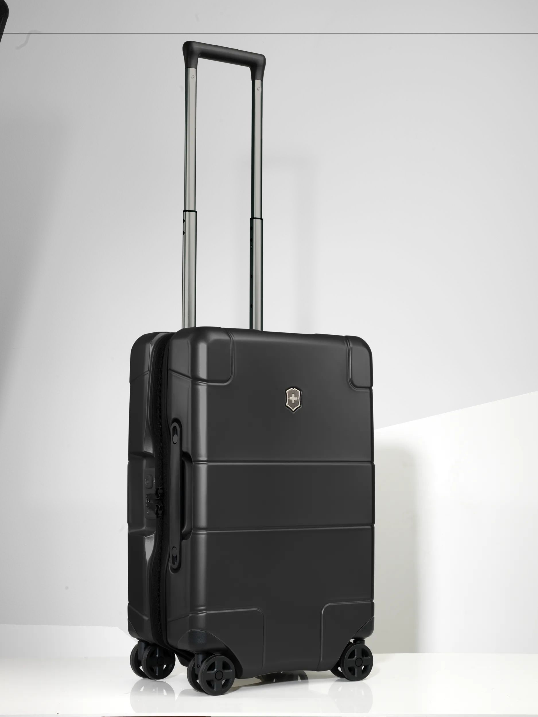 Lexicon Hardside Frequent Flyer Carry On