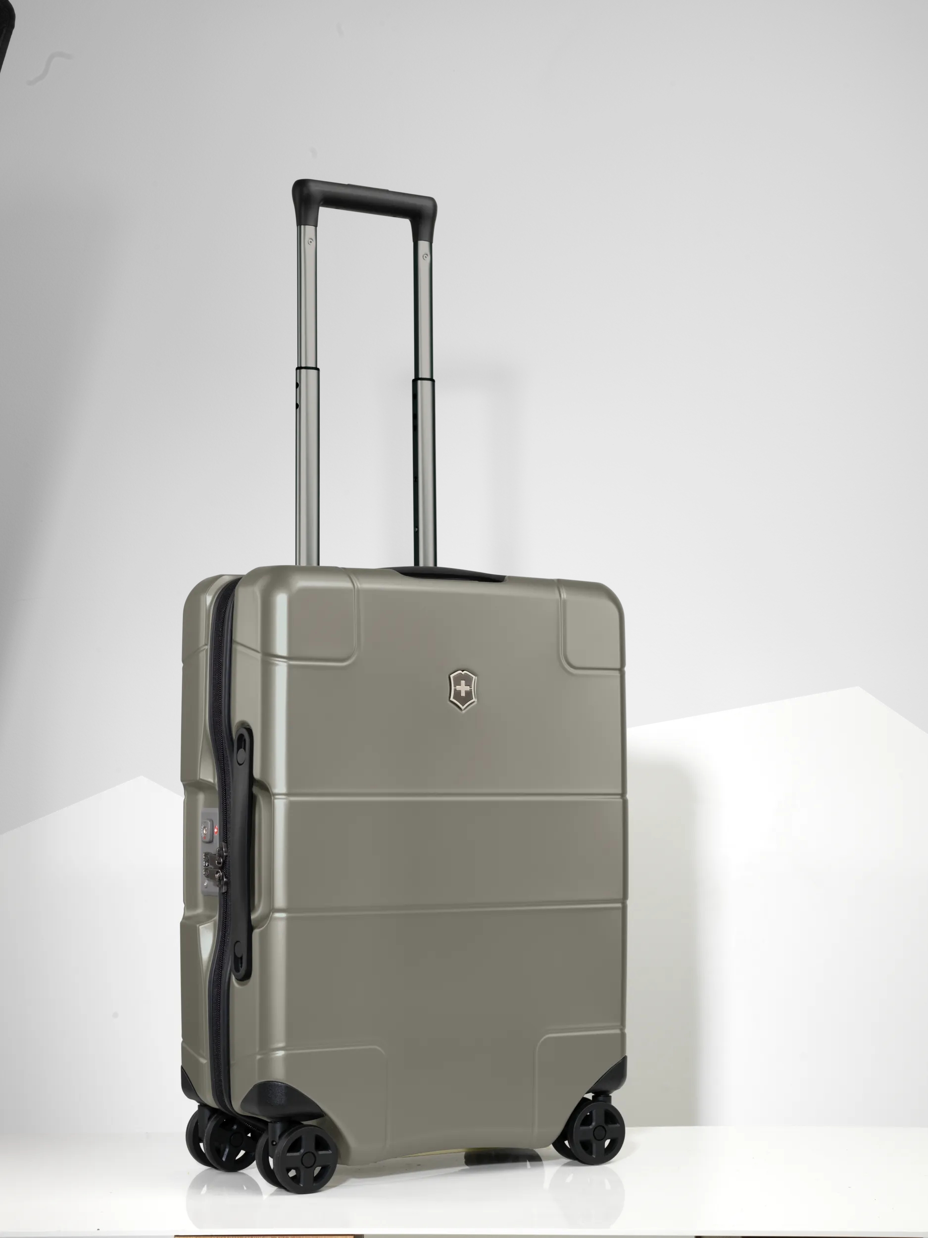 Lexicon Hardside Global Carry-On - 602104