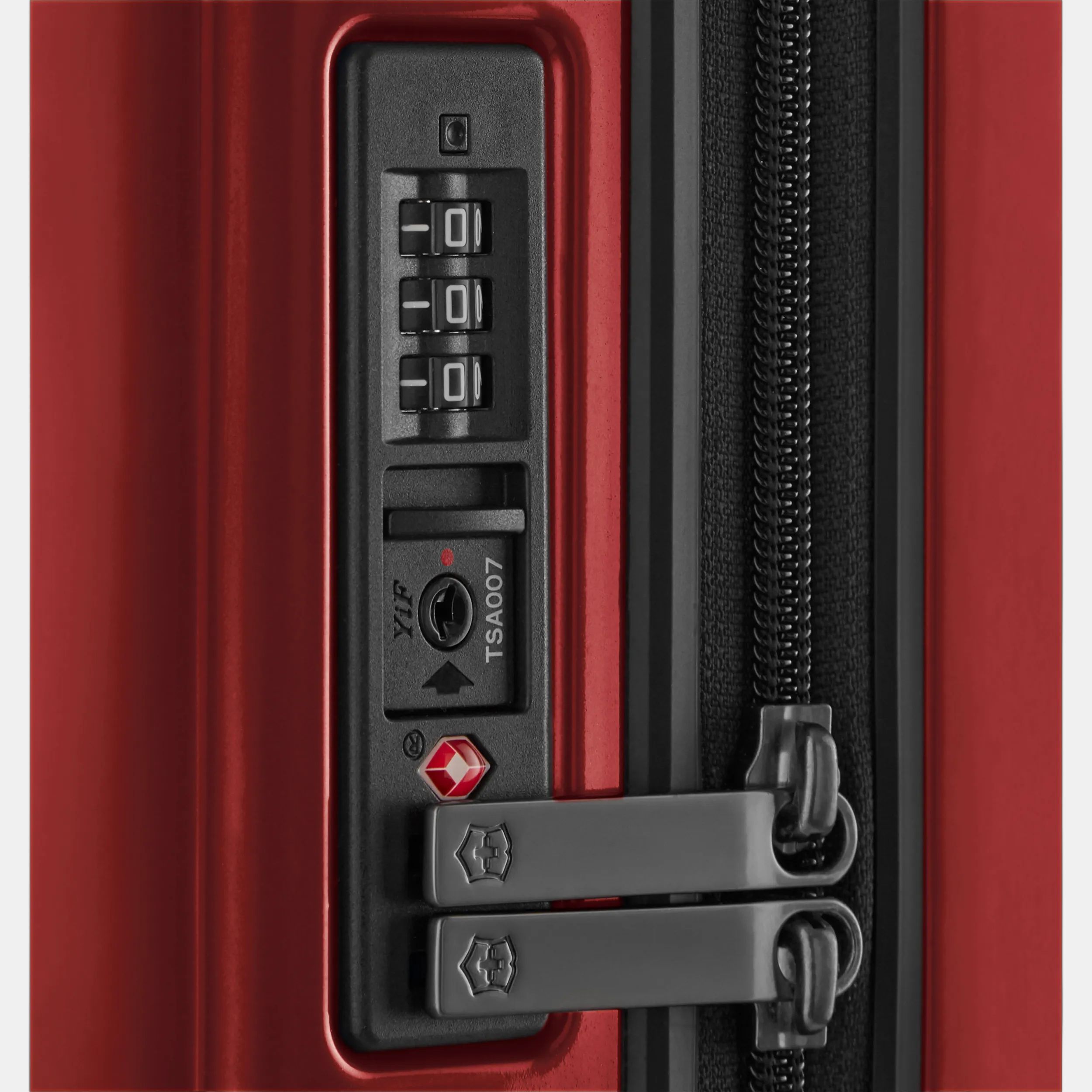 Victorinox 「エアロックス グローバル ハードサイド キャリー