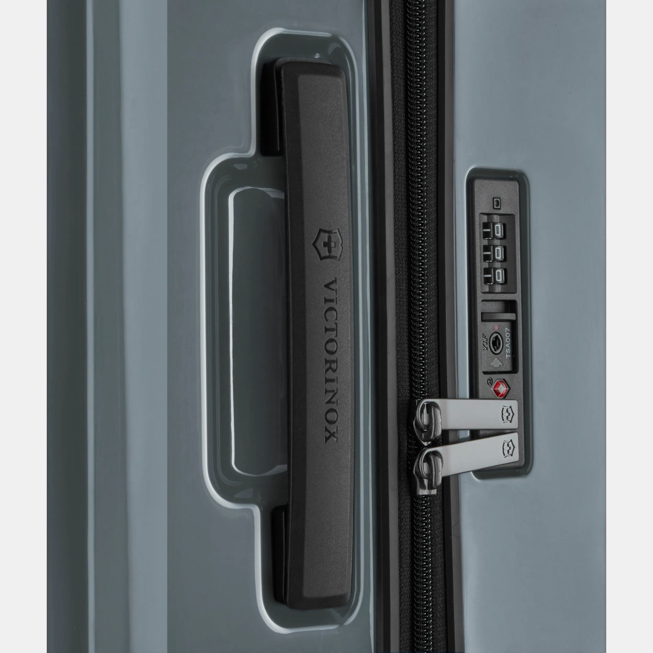 Airox Medium Hardside Case - 612508