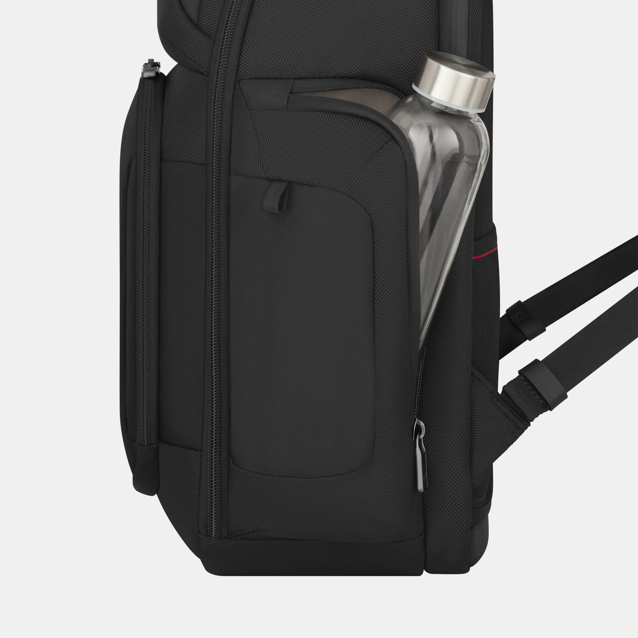 Victorinox Werks Traveler 7.0 Deluxe Backpack in black - 653644