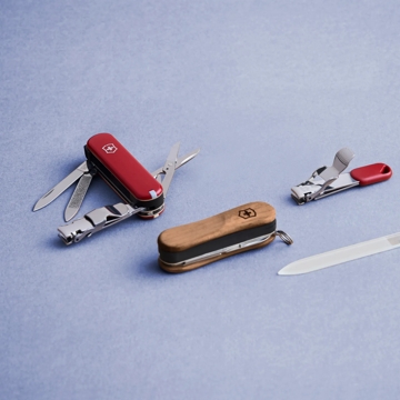 Navaja Suiza Victorinox Classic SD - Tasty Grape – JC Store - Perú