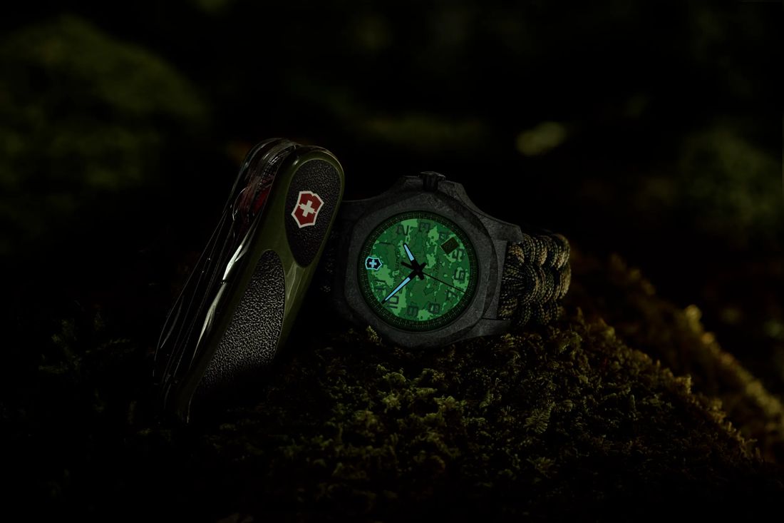 Victorinox I.N.O.X. Carbon Limited Edition in I.N.O.X. Carbon