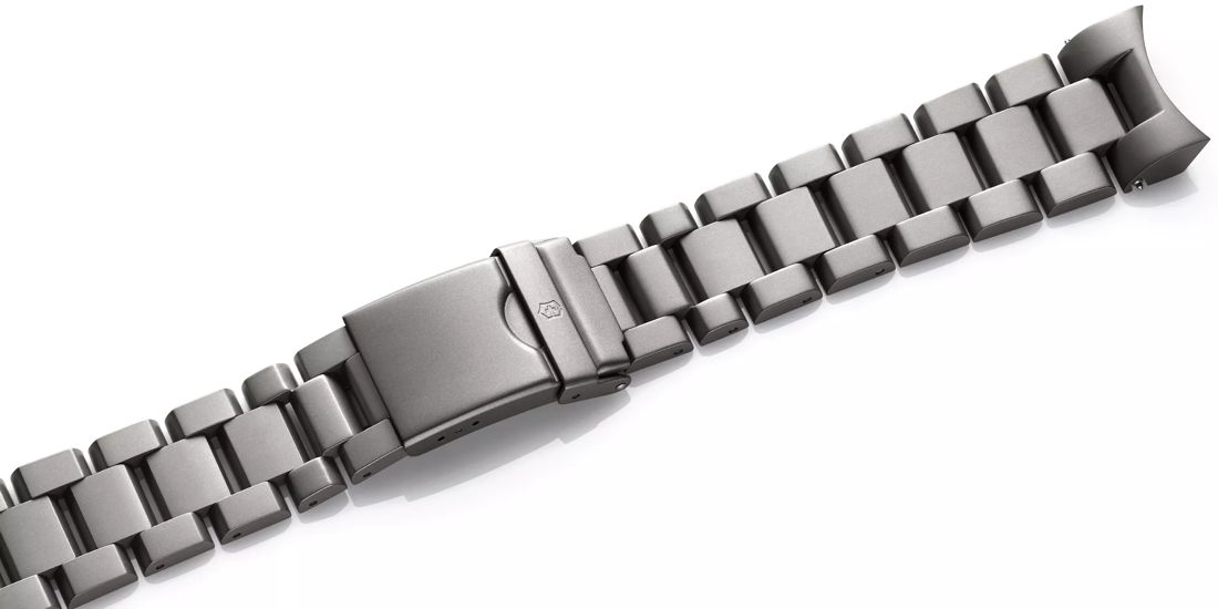 Titanium bracelet with clasp-005021