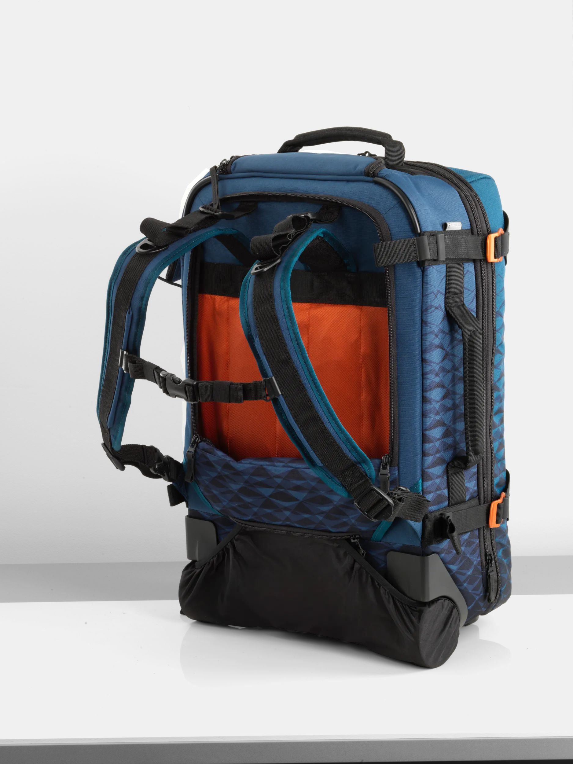Victorinox 2 in 1 backpack top