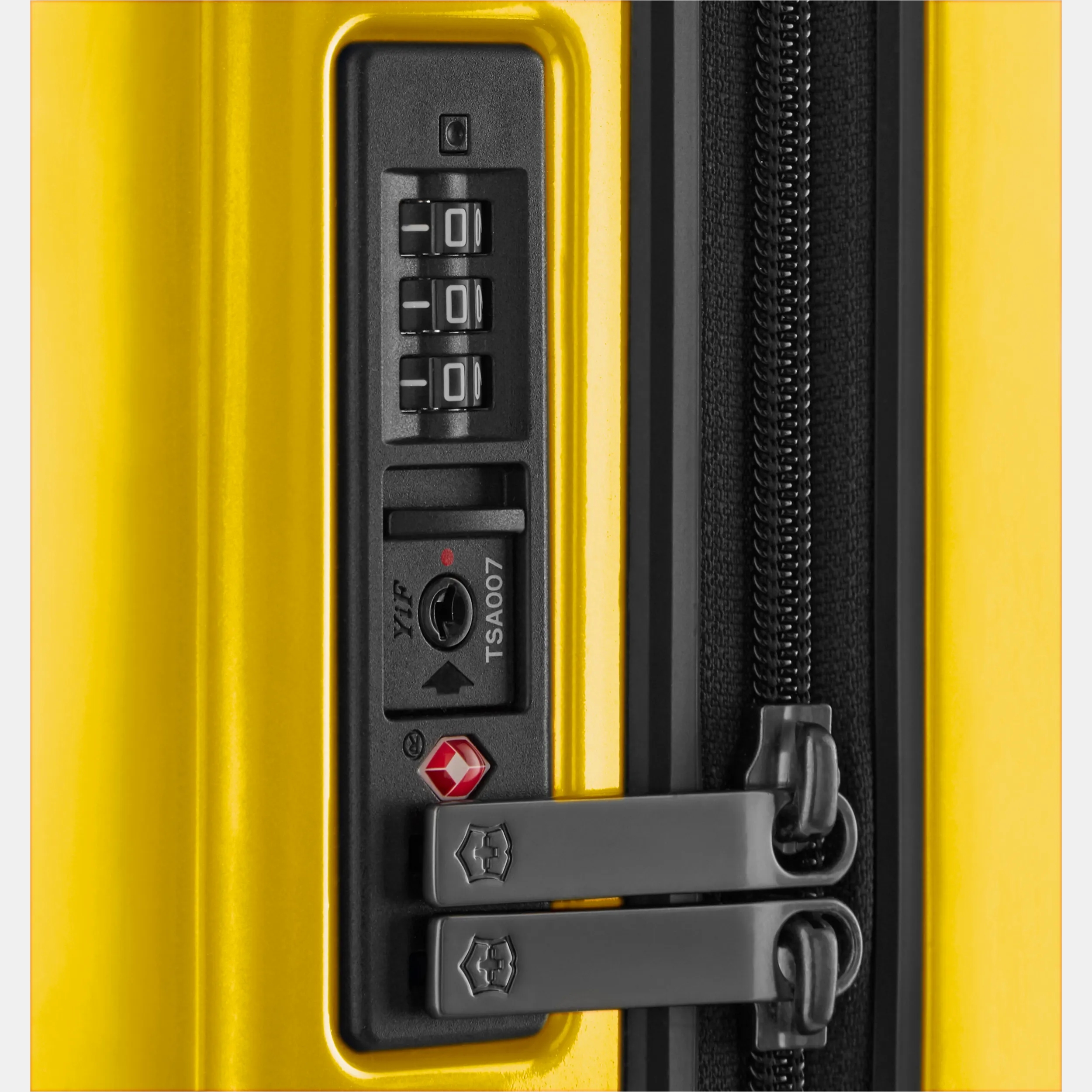 Airox Medium Hardside Case - 653505