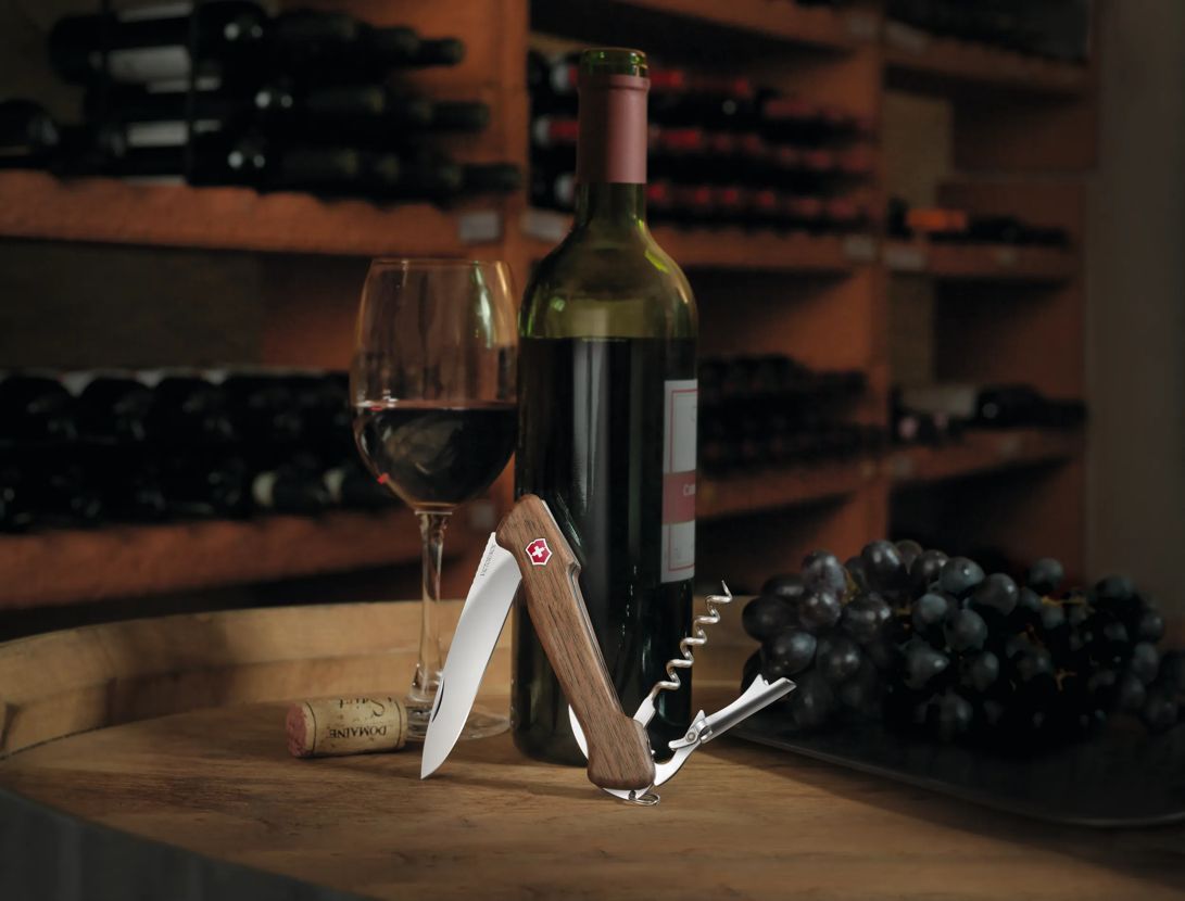 Victorinox wine outlet master