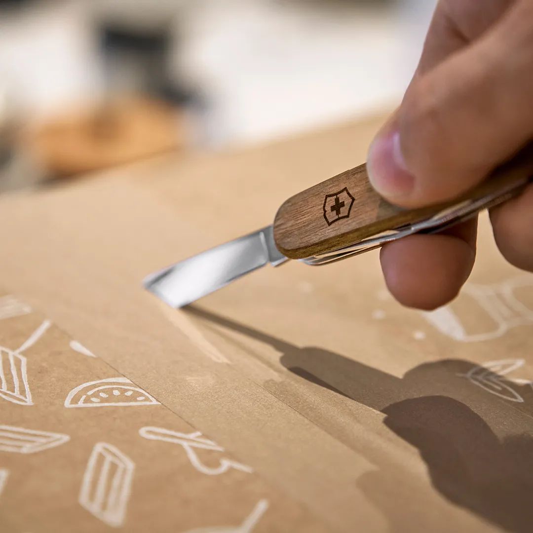 Victorinox スパルタン・ウッド ウォールナットウッド - 1.3601.63