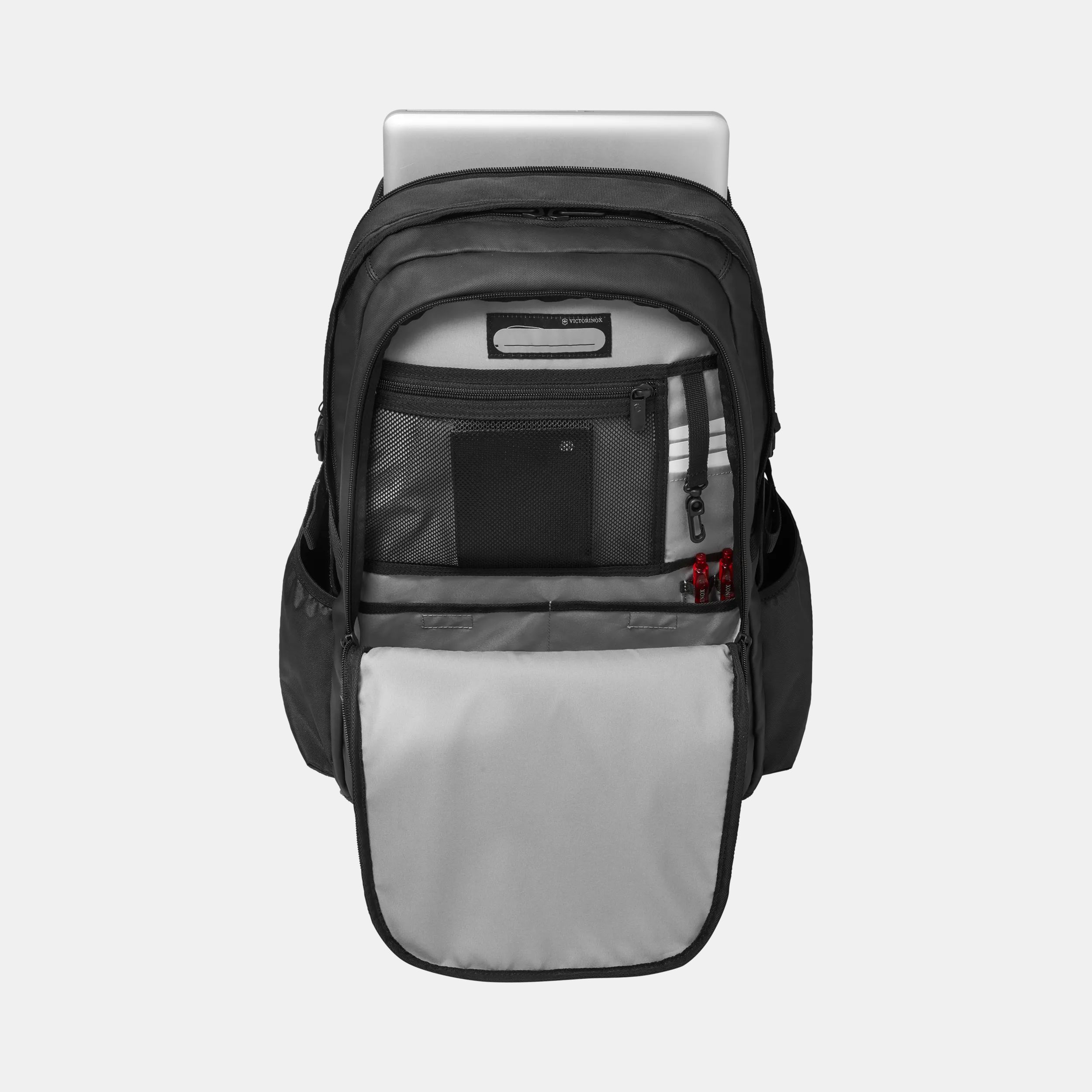 Victorinox deluxe laptop backpack outlet