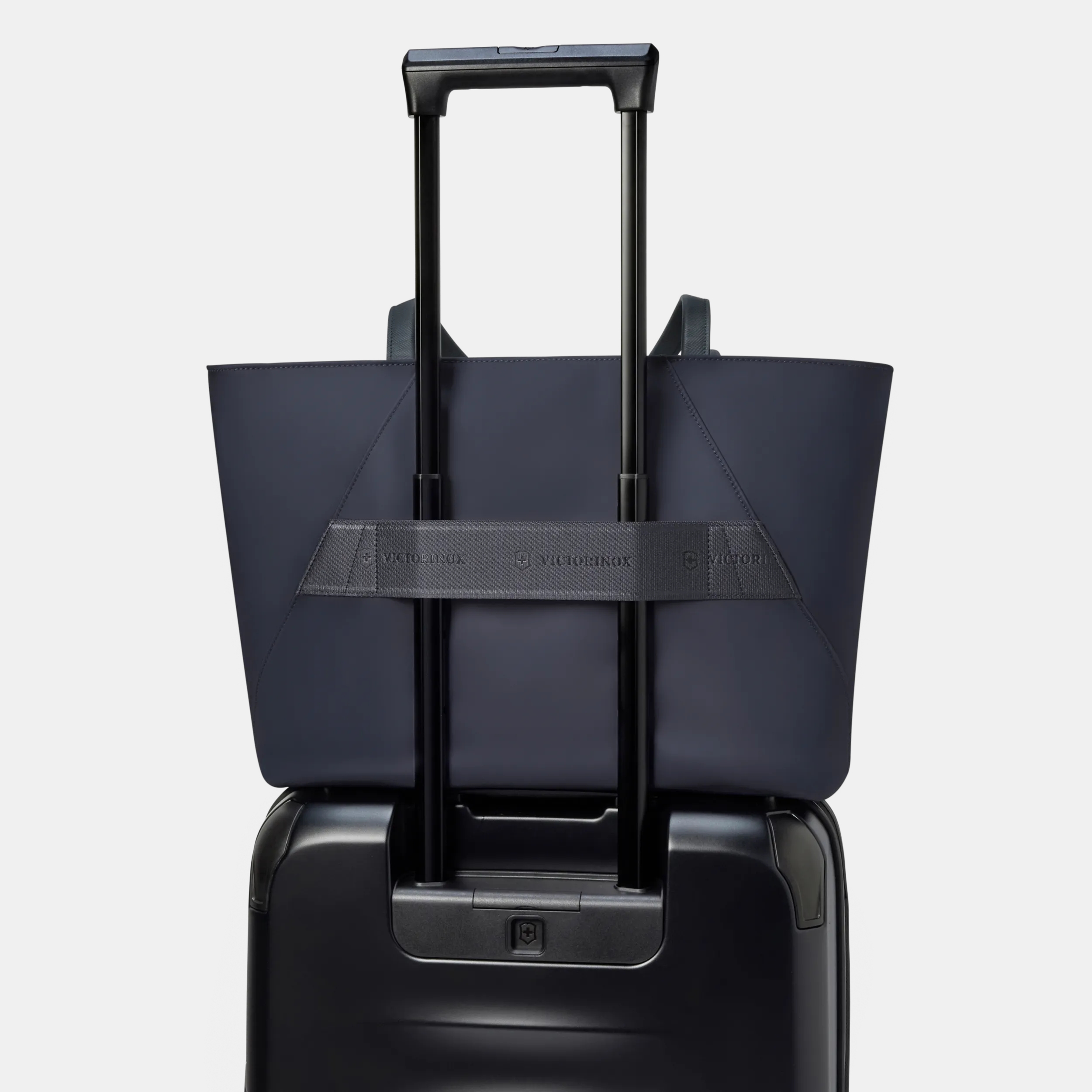 Victoria Signature Tote - 612206