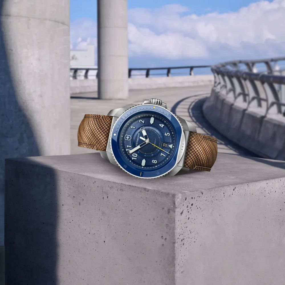 Watch brand victorinox on sale