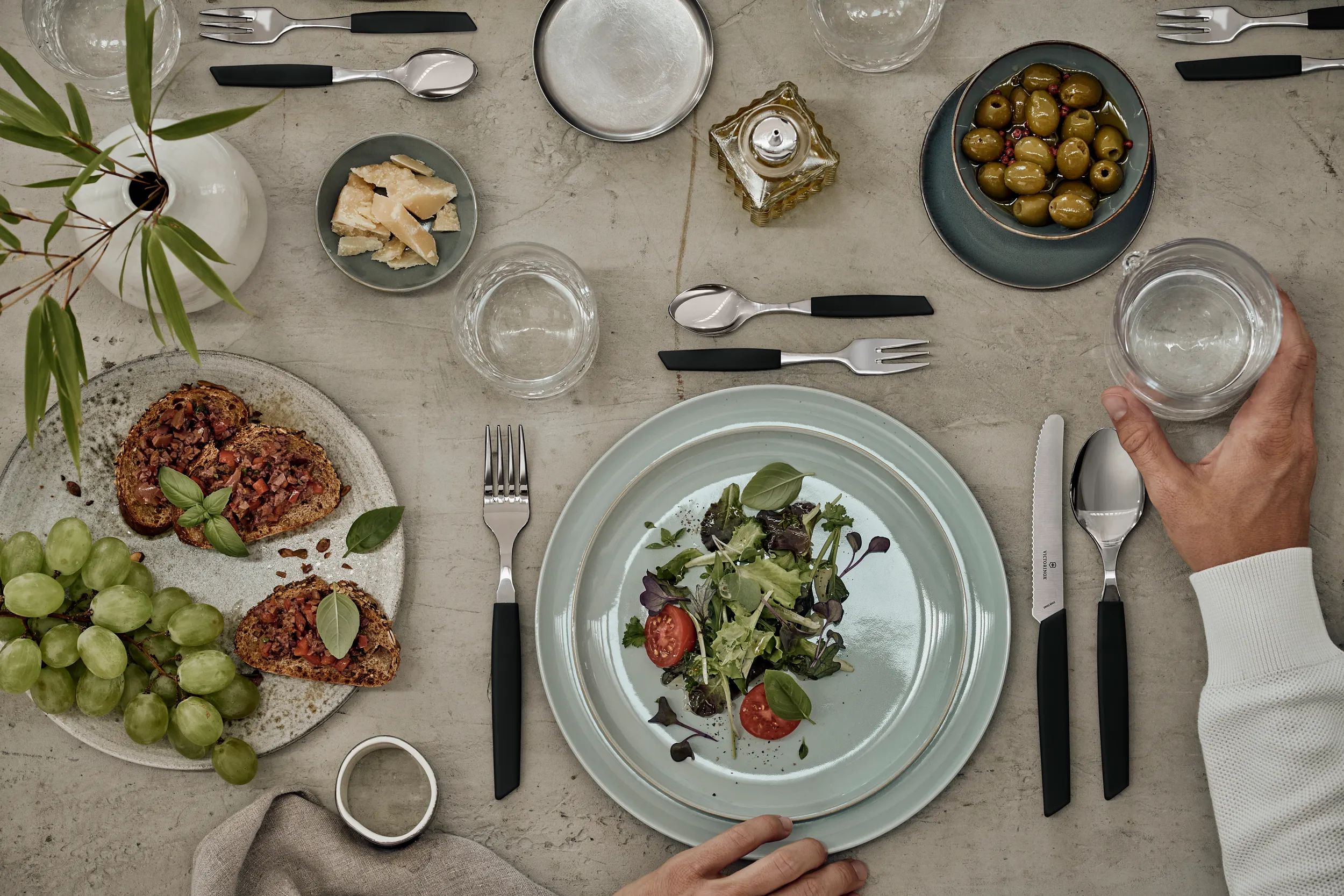 Modern Table Set, 24 pieces - 6.9093.11W.24