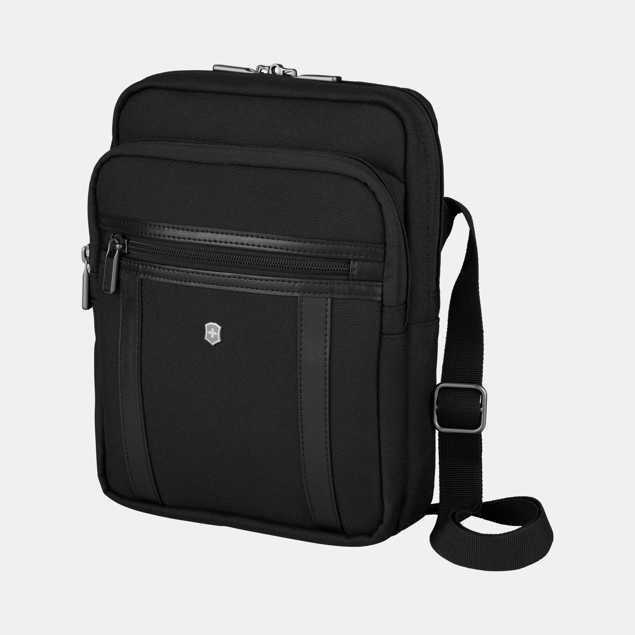 Victorinox Werks Professional CORDURA Crossbody Tablet Bag in black 611472