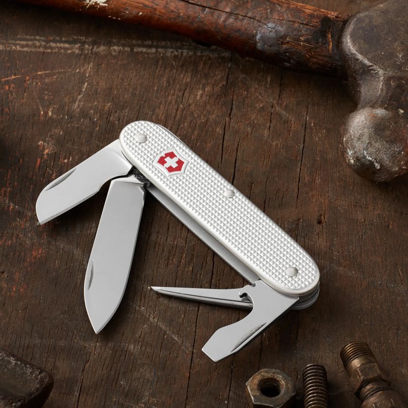 Victorinox Electrician Alox in silver 0.8120.26