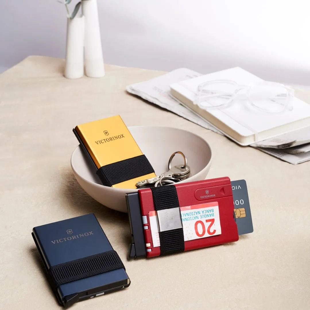 Tarjetero victorinox 2025