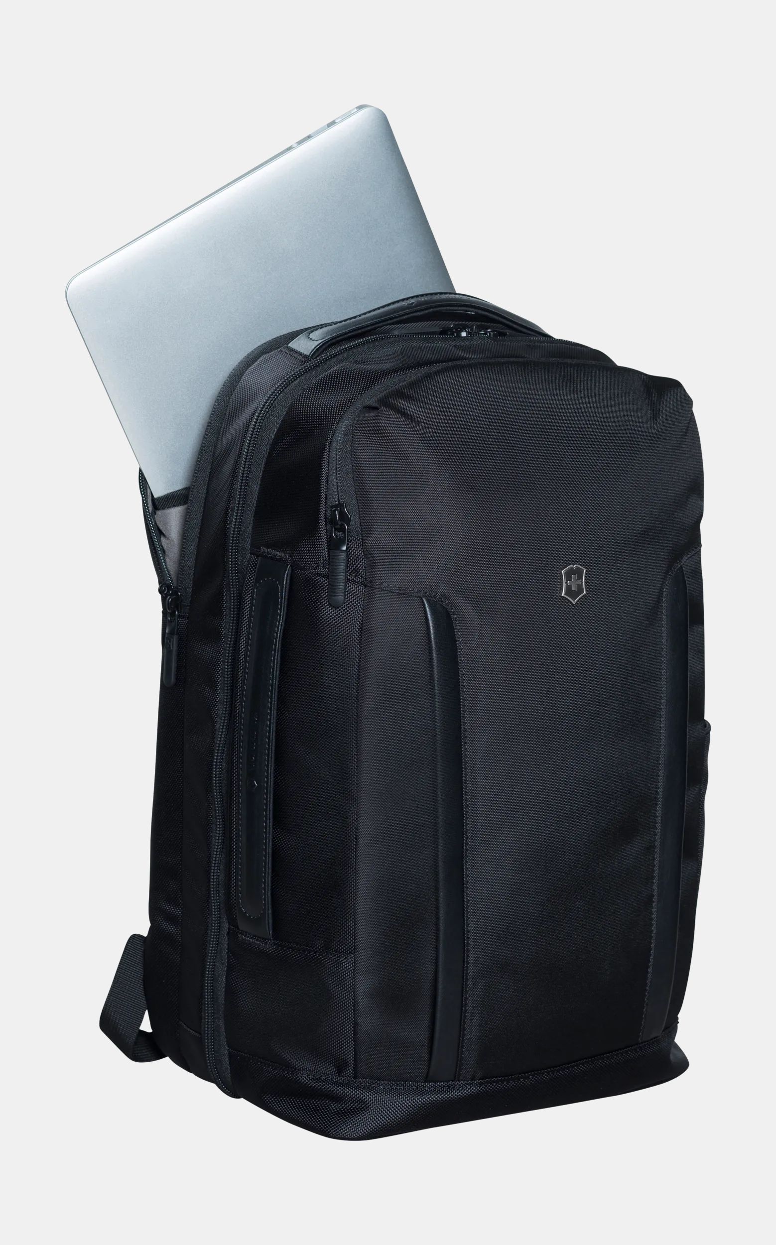 Victorinox deluxe travel laptop backpack sales