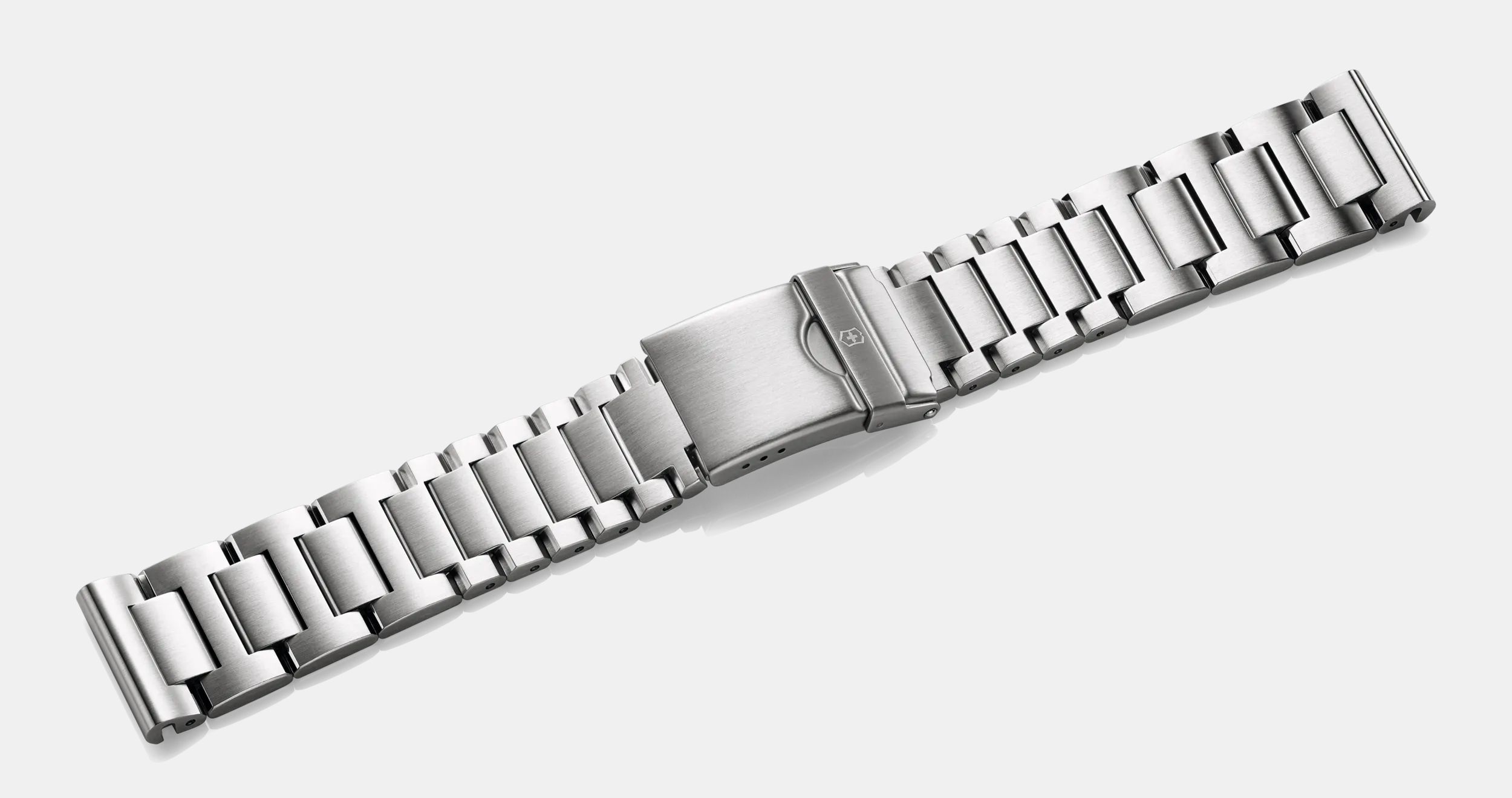 Metal bracelet with clasp