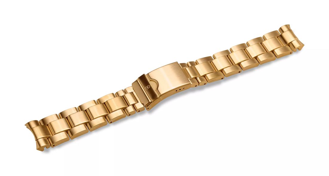 Maverick GS - Gold PVD Bracelet with Clasp-004835