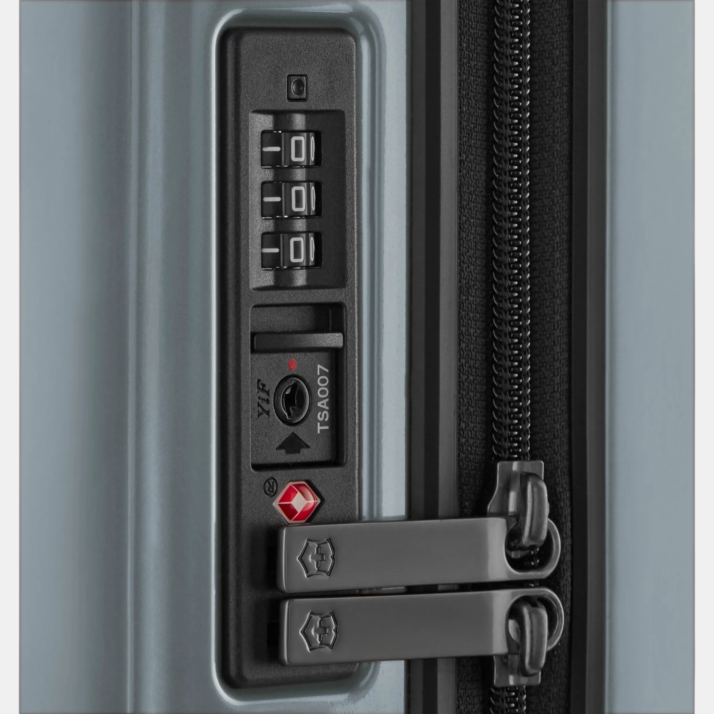 Airox Frequent Flyer Hardside Carry-On - 612502