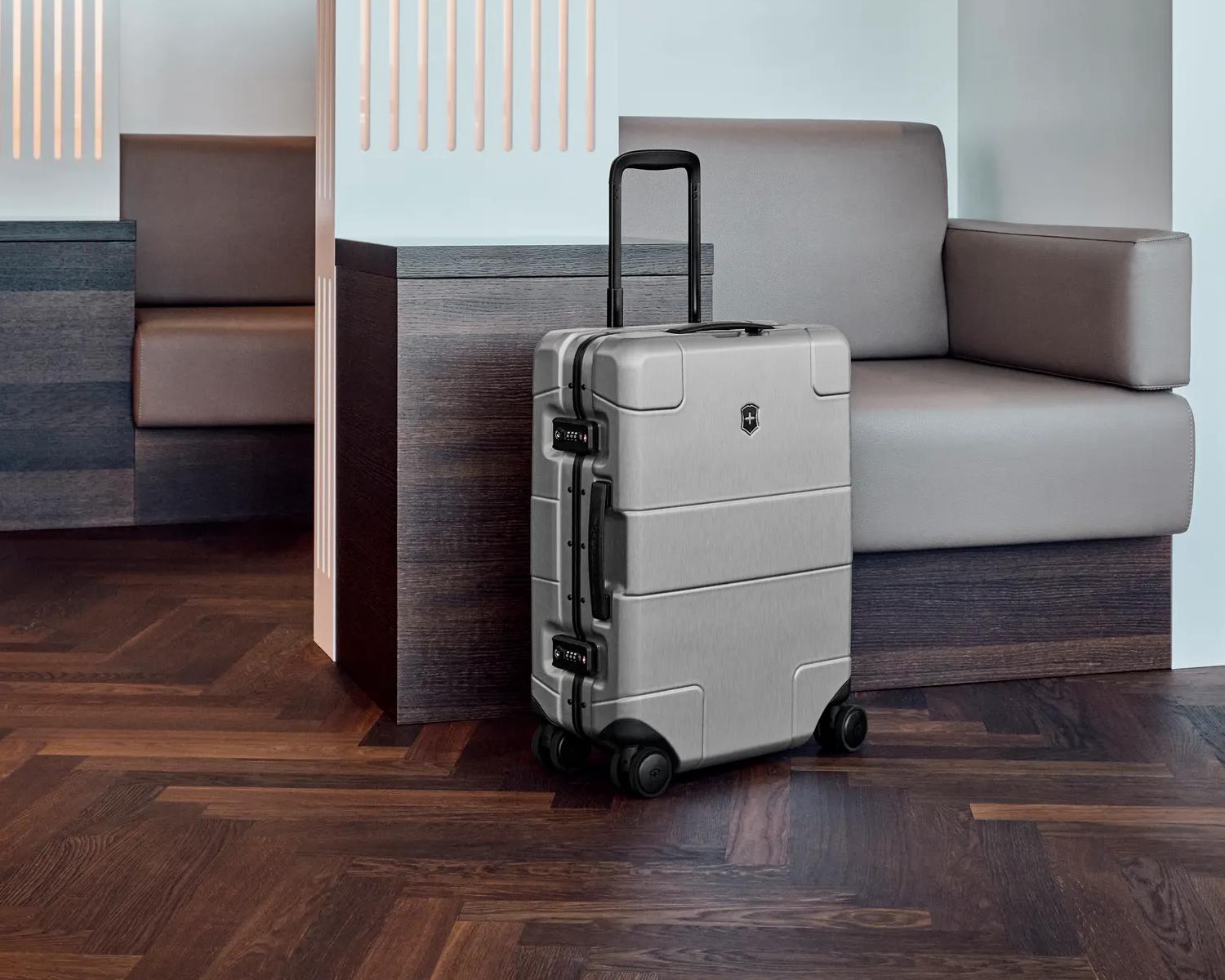 Hard or soft shell luggage new arrivals
