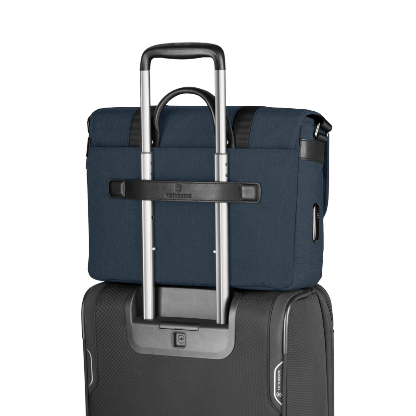 Victorinox Architecture Urban2 Messenger in Blue / Black - 612673