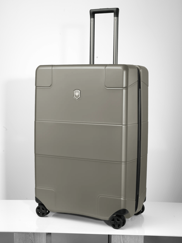 Victorinox Lexicon 硬殼大型旅行箱於鈦- 602108